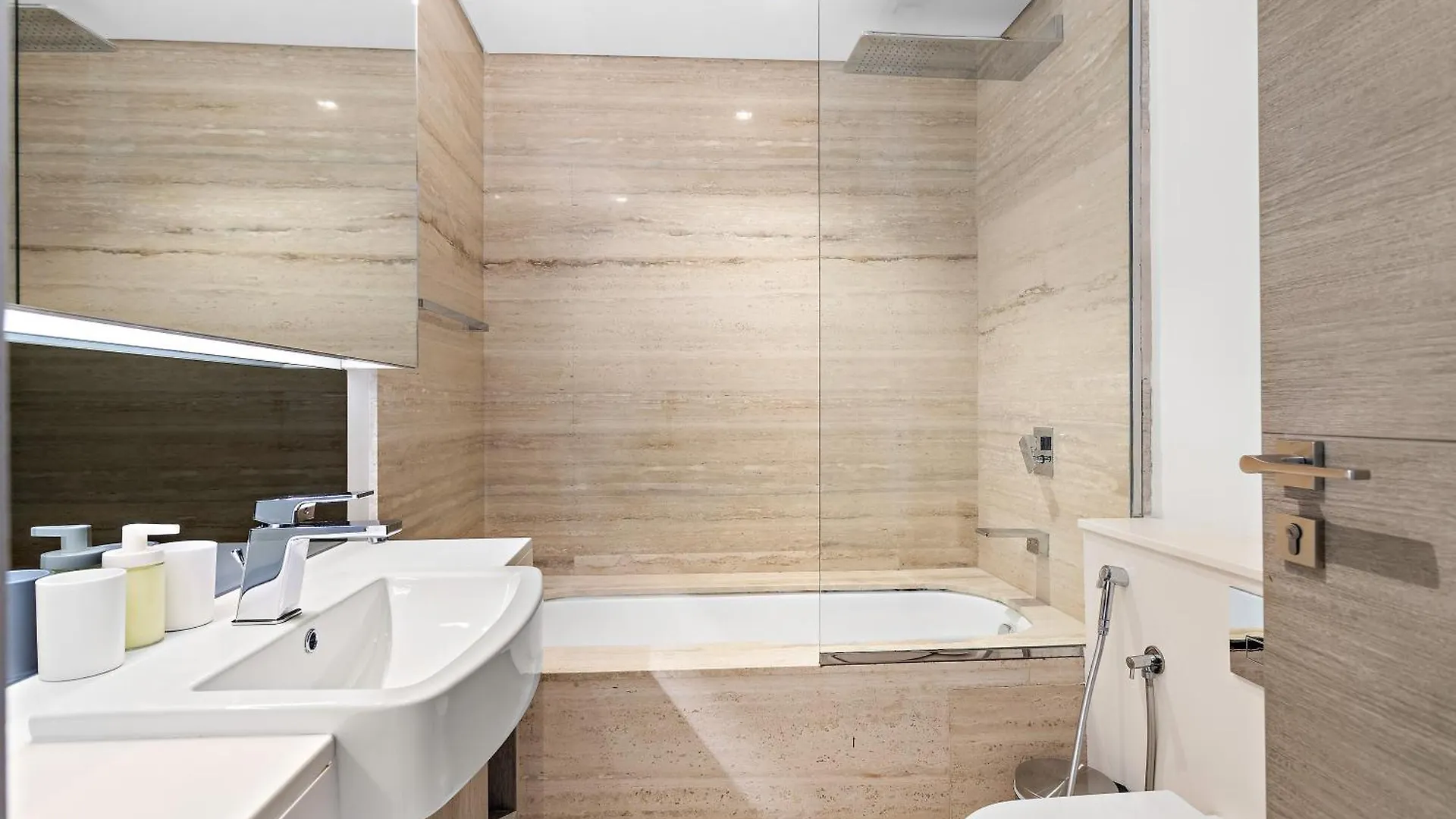 Modern Studio In Sterling East Дубай Апартаменты