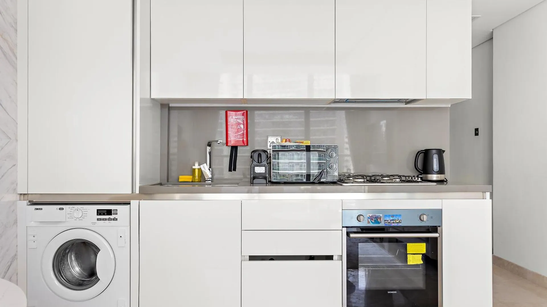 Modern Studio In Sterling East Дубай Апартаменты