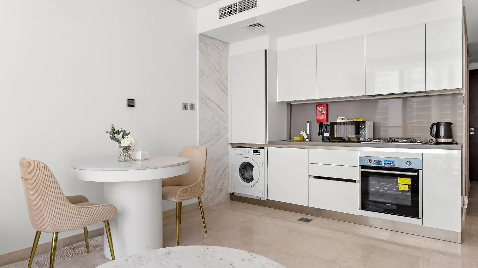 Апартаменты Modern Studio In Sterling East Дубай